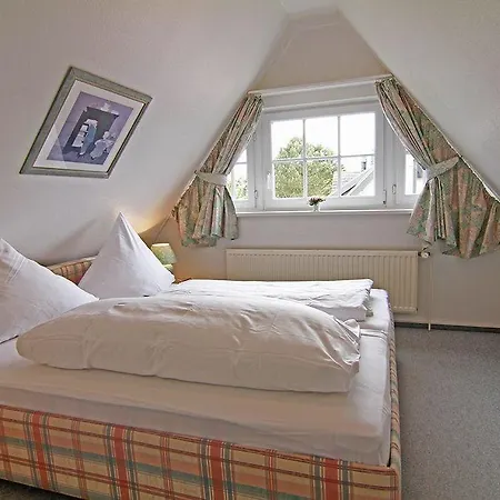 Haus-meisennest-wohnung-eule * Westerland