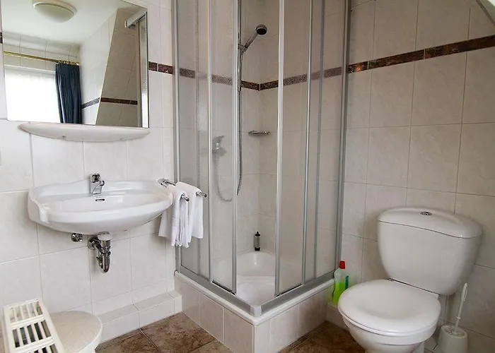 Haus-meisennest-wohnung-eule * Westerland